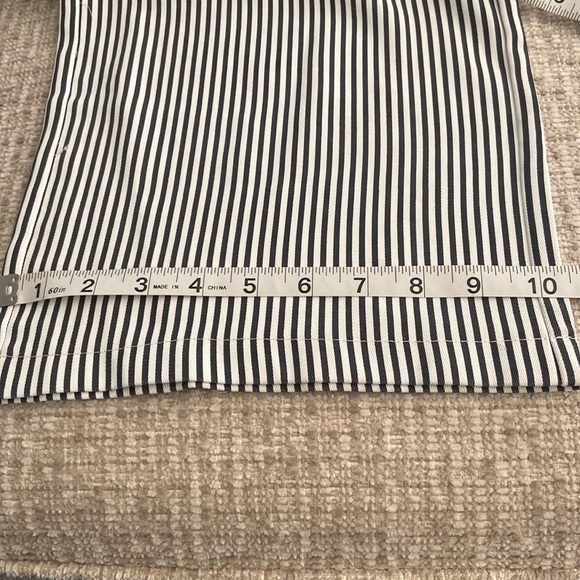 Shein Black and White wide leg, stripped slacks - Picture 8 of 8